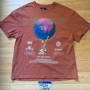 🔥 RARE DARC SPORT LIFT THE WORLD SHIRT MEDIUM WOW